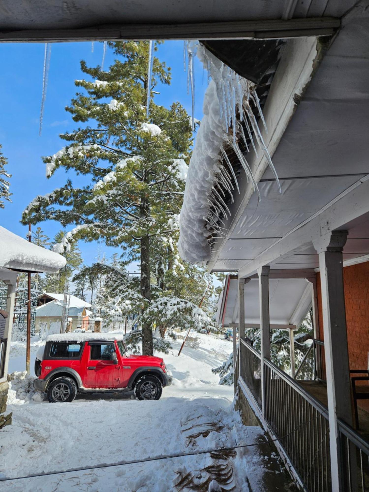 Everest Guest House Gulmarg Extérieur photo